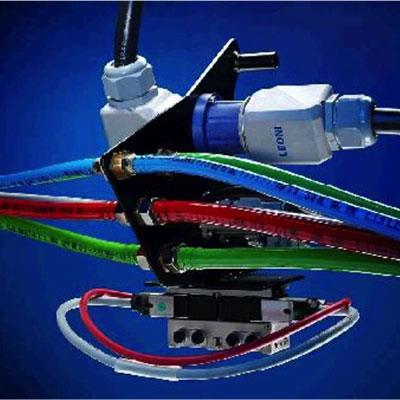 開關柜和焊接夾具之間的線纜組